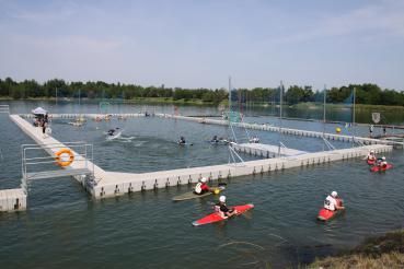 Vysokoboký modulární ponton WP 907 kg bez koncových prvků, 4920 x 2460 mm.