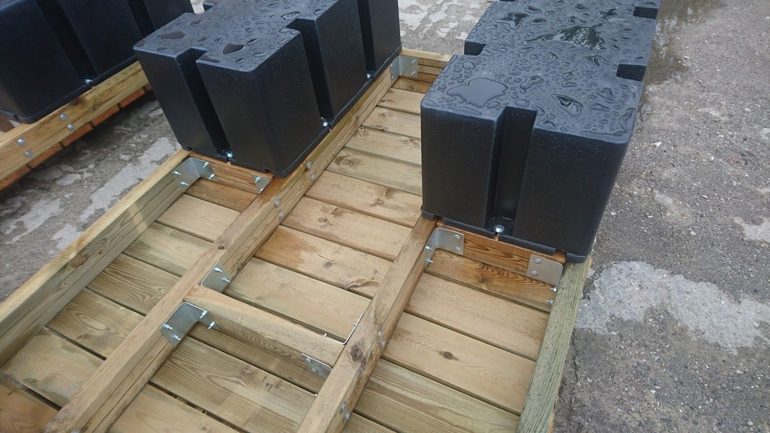 Platform float (black) 100 cm x 50 cm x 30 cm